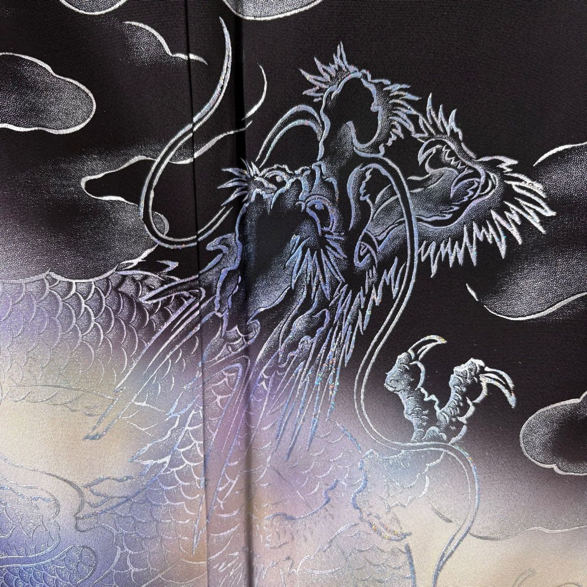 訪問着 身丈165 5 cm 裄丈72 L 袷 太田洋 落款 龍 波 ラメ 銀彩 黒 正絹 美脚見え フレアシルエット