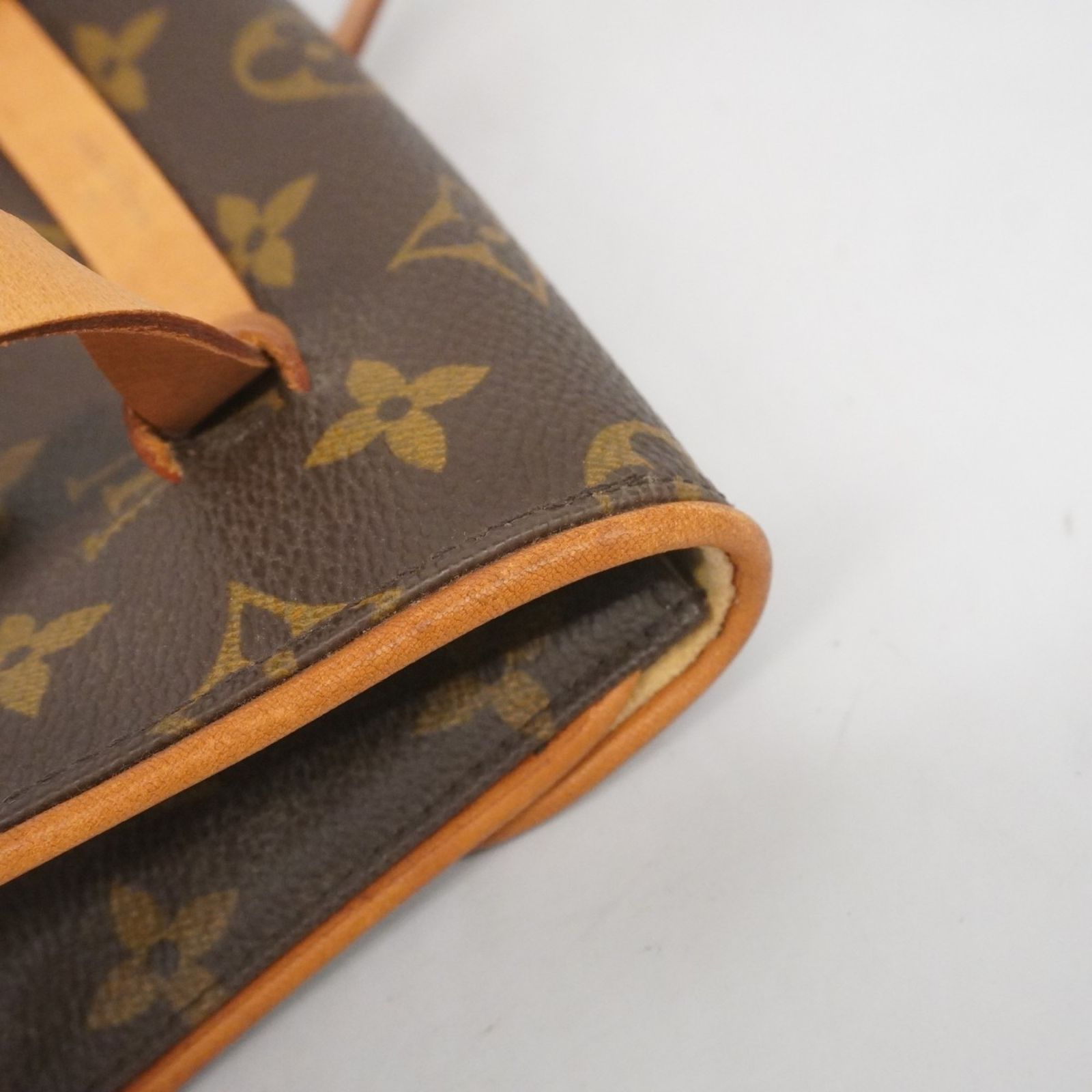 ウエストバッグ