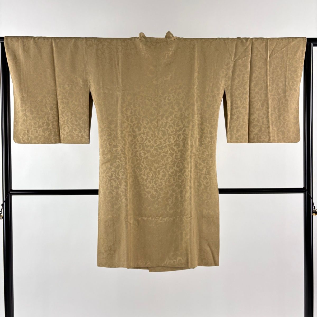 道行 身丈98 cm 裄丈64 M 和装コート 被布衿 地紋 薄茶色 正絹 秀品