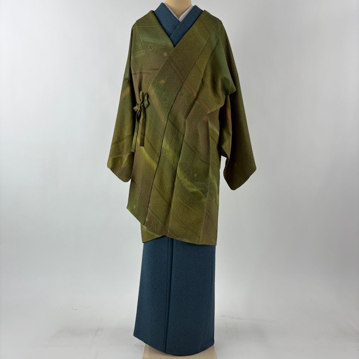 道中着 身丈99 cm 裄丈65 M 和装コート 斜縞 花唐草 ぼかし 鶯色 正絹 秀品