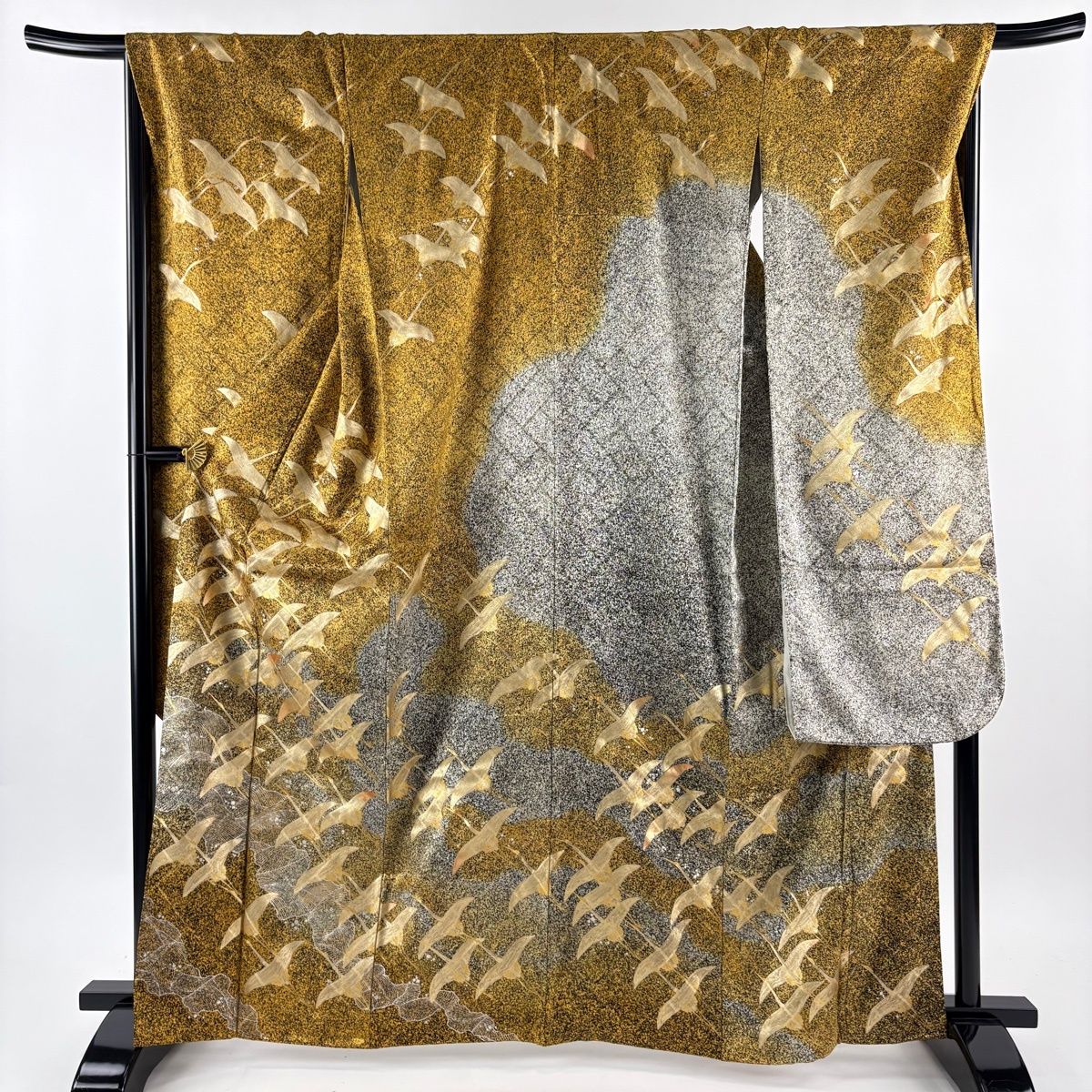 振袖 身丈165 cm 裄丈68 L 袷 落款 鶴 波 金銀彩 ぼかし 山吹茶色 正絹 秀品