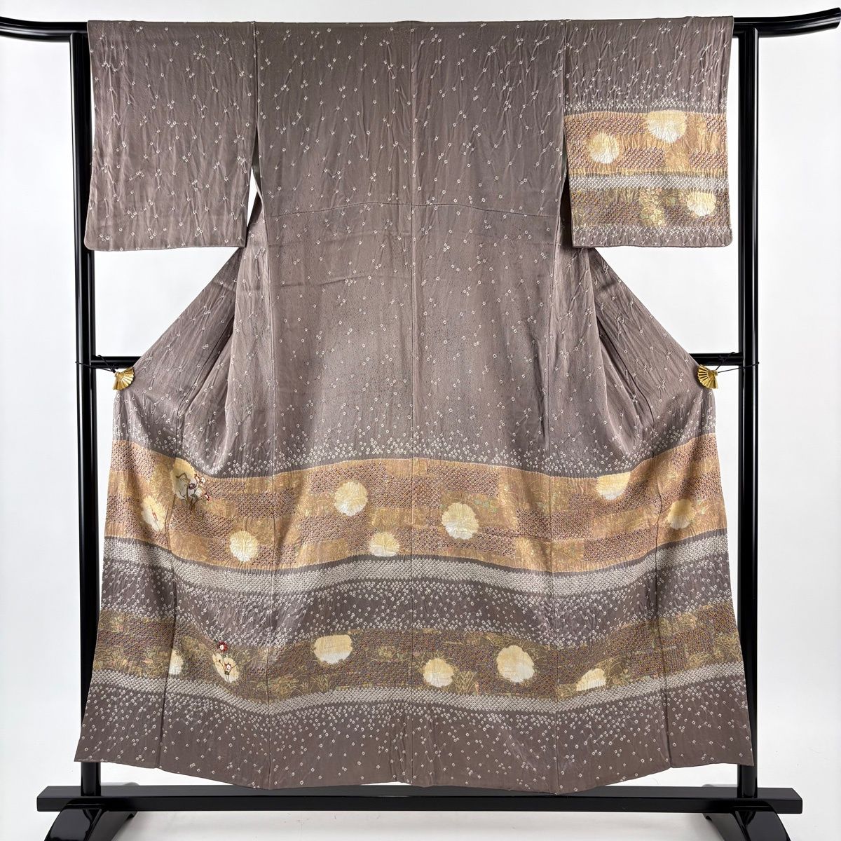 訪問着 身丈155 cm 裄丈62 S 袷 草花 雪輪 刺繍 絞り 灰茶 正絹 秀品