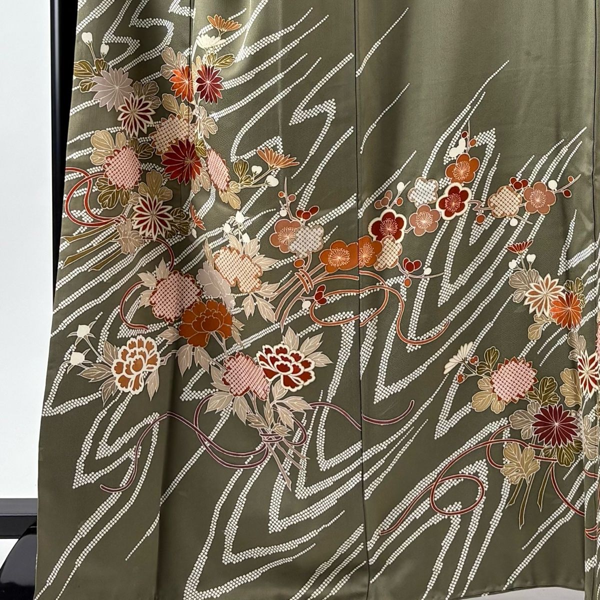 訪問着 身丈167.5 cm 裄丈70 L 袷 菊 牡丹 刺繍 金彩 茶緑色 正絹 秀品