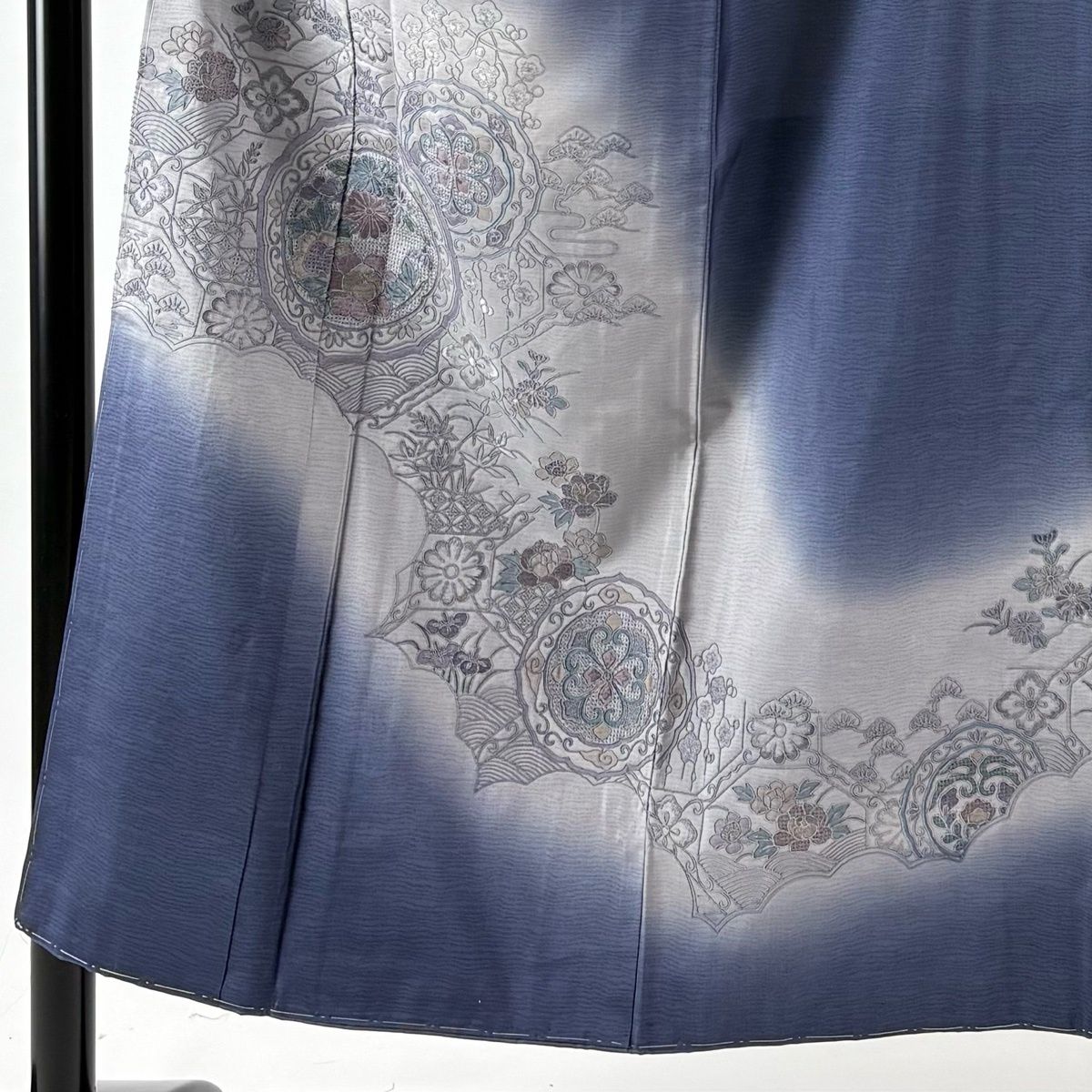 付下げ 身丈152 cm 裄丈64 M 袷 紬地 草花 蜀江紋 刺繍 ぼかし 青紫 正絹 秀品