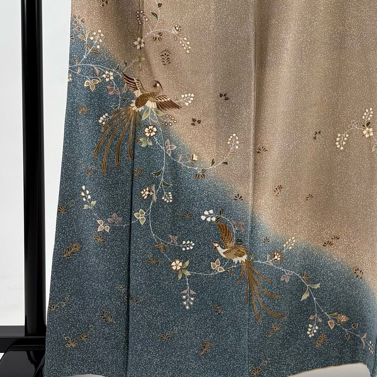 付下げ 身丈165cm 裄丈65cm M 袷 紬地 鳳凰 草花 金彩 染め分け 薄茶色