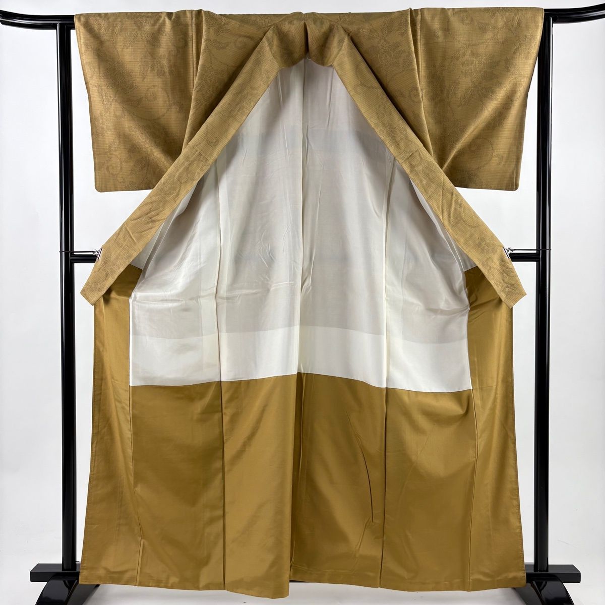  結城紬 身丈163 cm 裄丈63.5 S 袷 証紙 花唐草 亀甲絣 黄土色 正絹 秀品 紬 着物