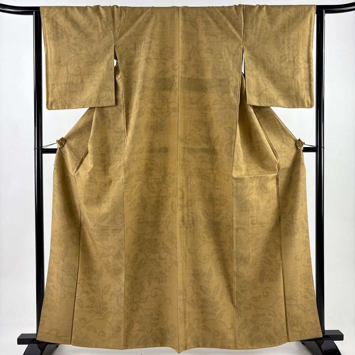 結城紬 身丈163 cm 裄丈63 5 S 袷 証紙 花唐草 亀甲絣 黄土色 正絹 秀品