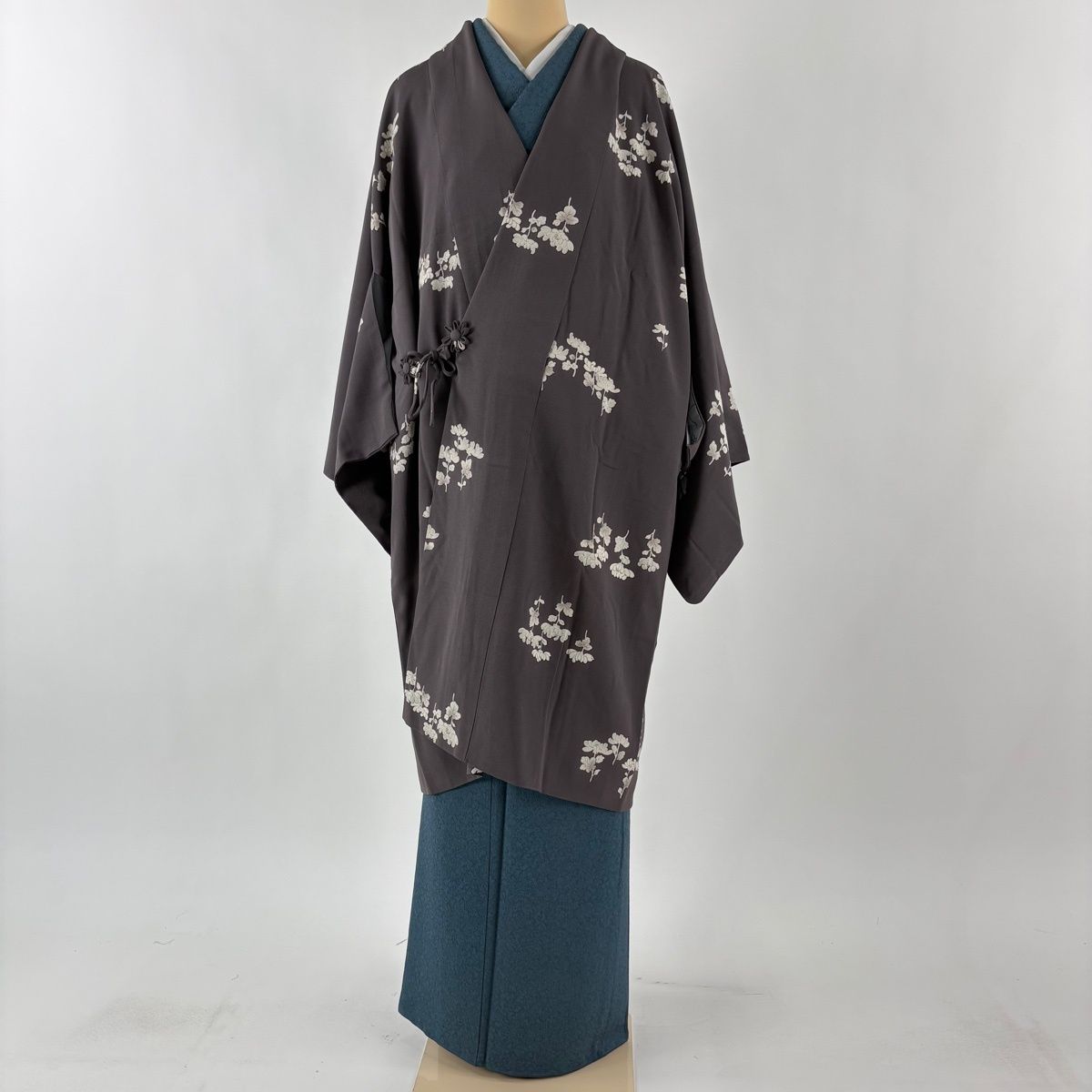 道中着 身丈103 cm 裄丈67.5 L 和装コート ますいわ屋 菊 金彩 灰紫 正絹 秀品
