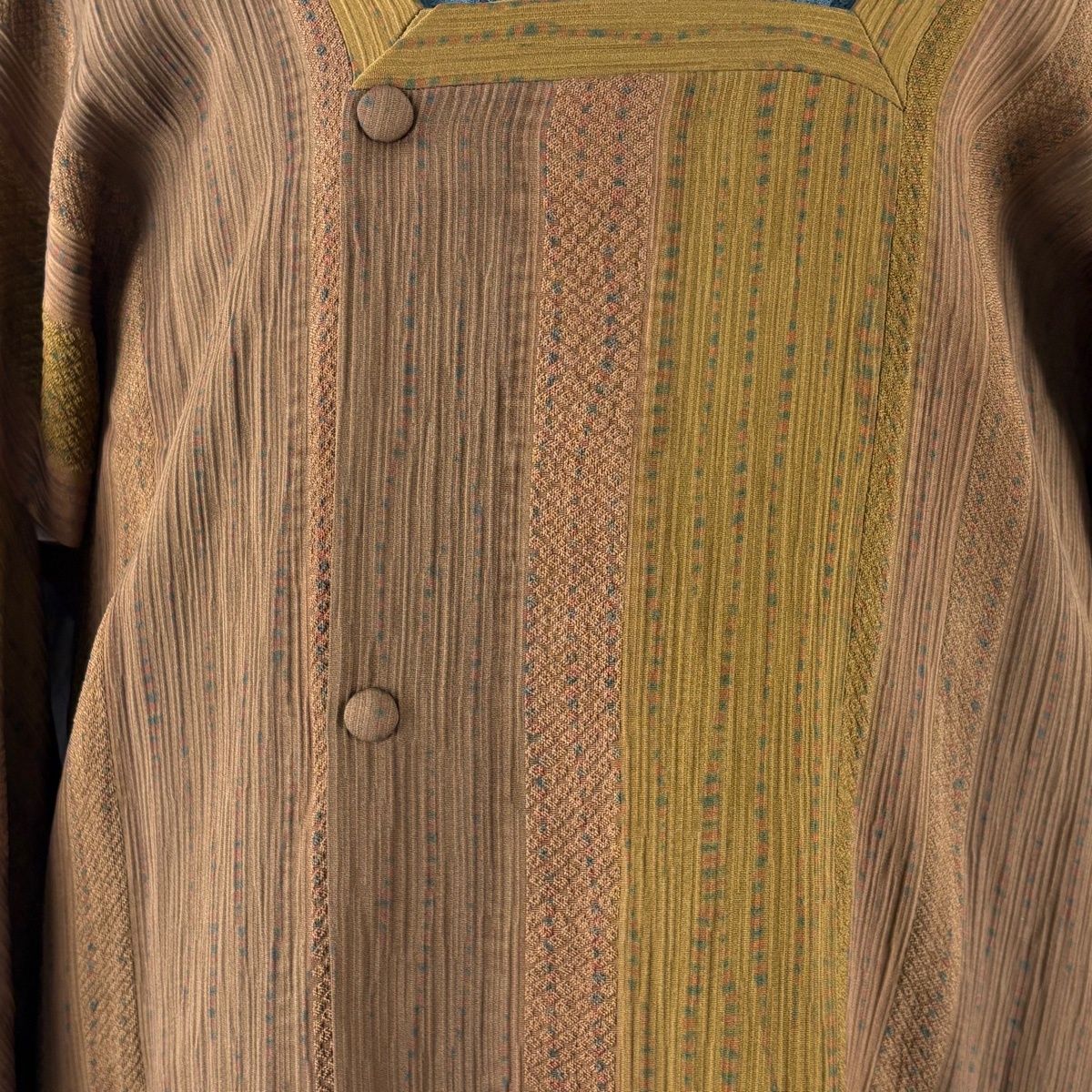  道行 身丈89 cm 裄丈66.5 M 和装コート 角衿 縦縞 地紋 茶色 正絹 秀品 羽織 着物 浴衣