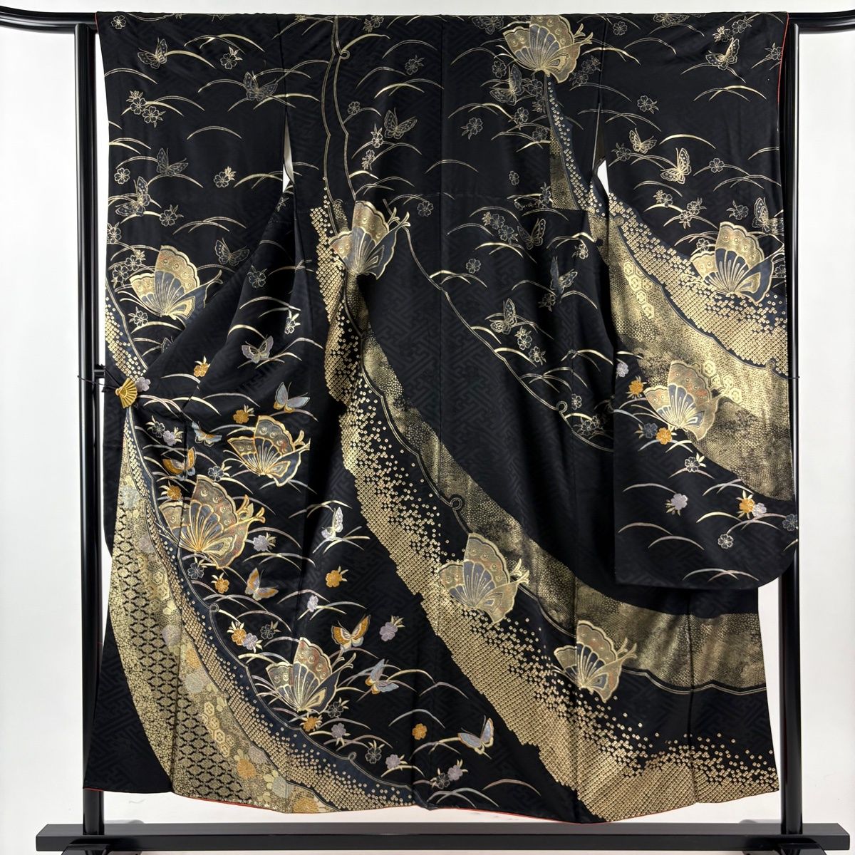 振袖 身丈152.5 cm 裄丈64 M 袷 蝶 雪輪 金糸 金彩 黒 正絹 秀品