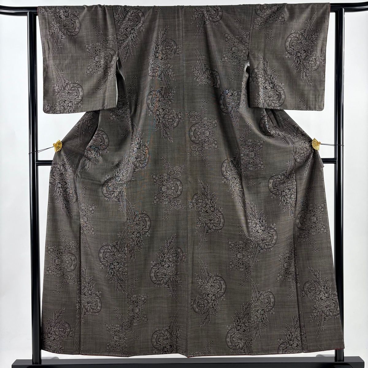 大島紬 身丈156 cm 裄丈63 S 袷 純泥染 証紙 草花 鼓 焦茶色 正絹 秀品