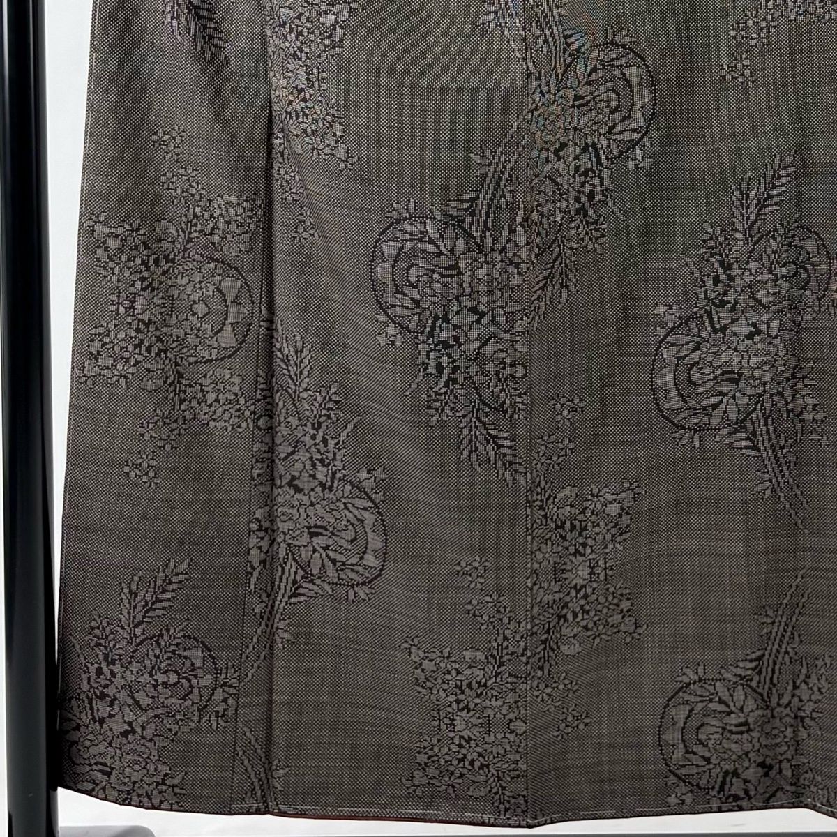 大島紬 身丈156 cm 裄丈63 S 袷 純泥染 証紙 草花 鼓 焦茶色 正絹 秀品