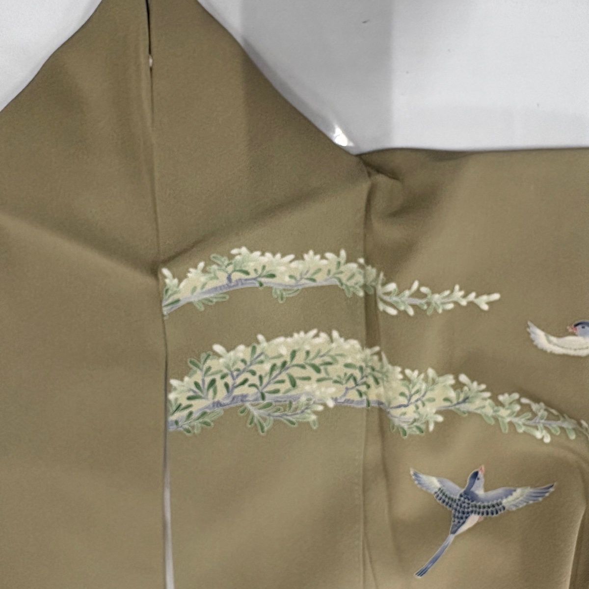  訪問着 身丈170 cm 裄丈67 M 袷 落款 樹木 鳥 ぼかし 薄茶色 正絹 秀品 一つ紋 訪問着 付け下げ 着物
