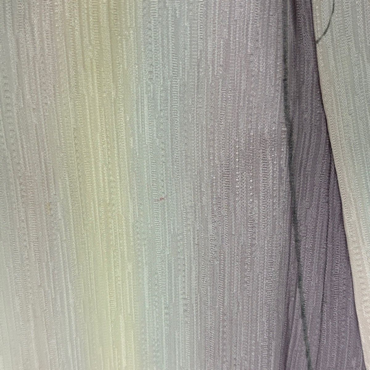  小紋 身丈153.5 cm 裄丈64 M 袷 やまと 蔦 地紋 縦ぼかし 薄紫 正絹 秀品 小紋 着物