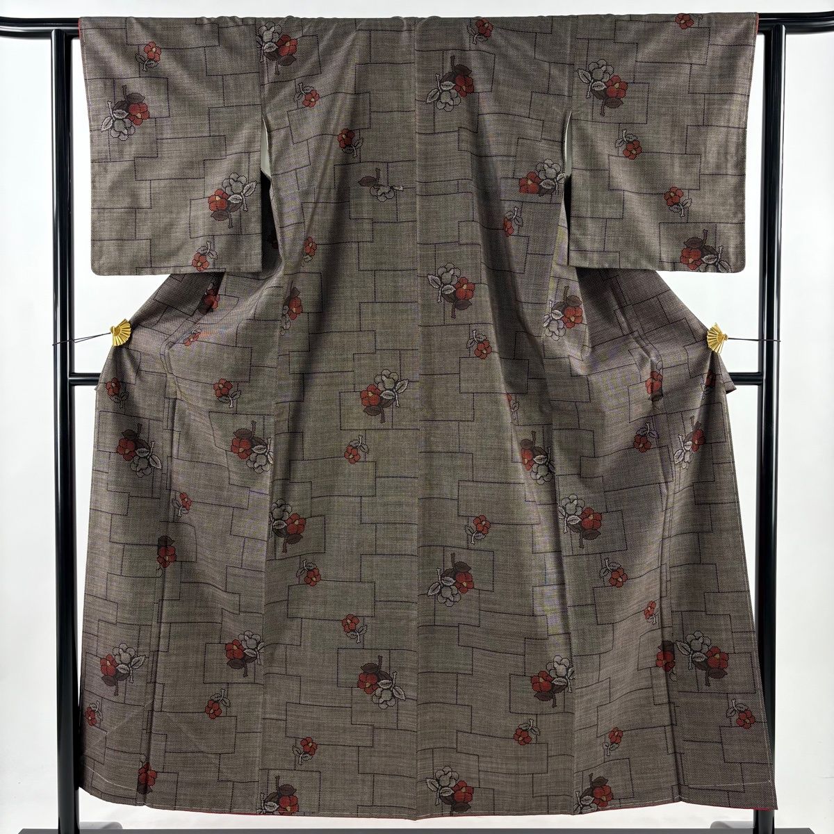 紬 身丈155 cm 裄丈62 S 袷 椿 幾何学 焦茶色 正絹 秀品