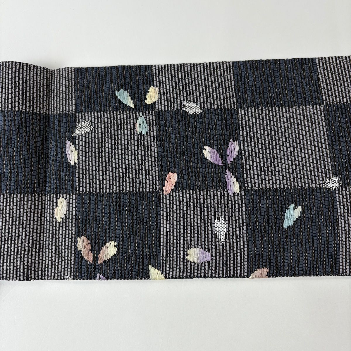  名古屋帯 市松 花びら 金糸 黒灰 正絹 名古屋帯 帯