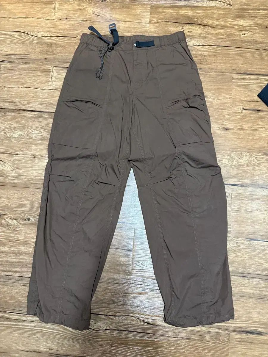 ムシンサ ズボン