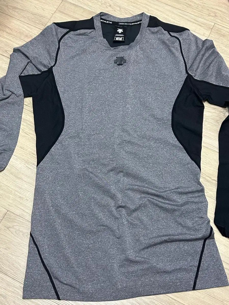 デサント 機能性 長袖 Tシャツ (105)