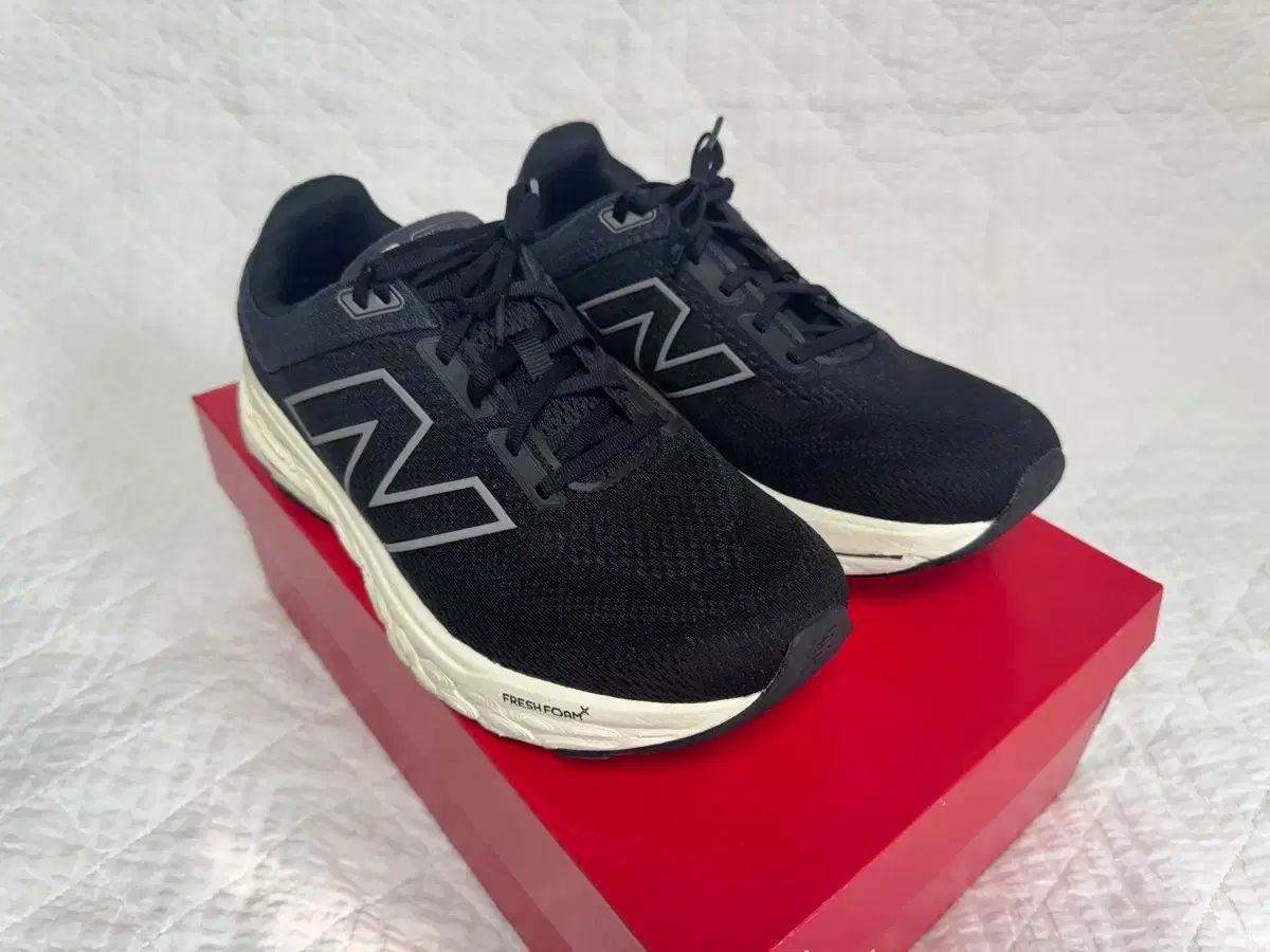 ニューバランス フレッシュフォームX 860 V14 ブラック M860K14 28.5cm