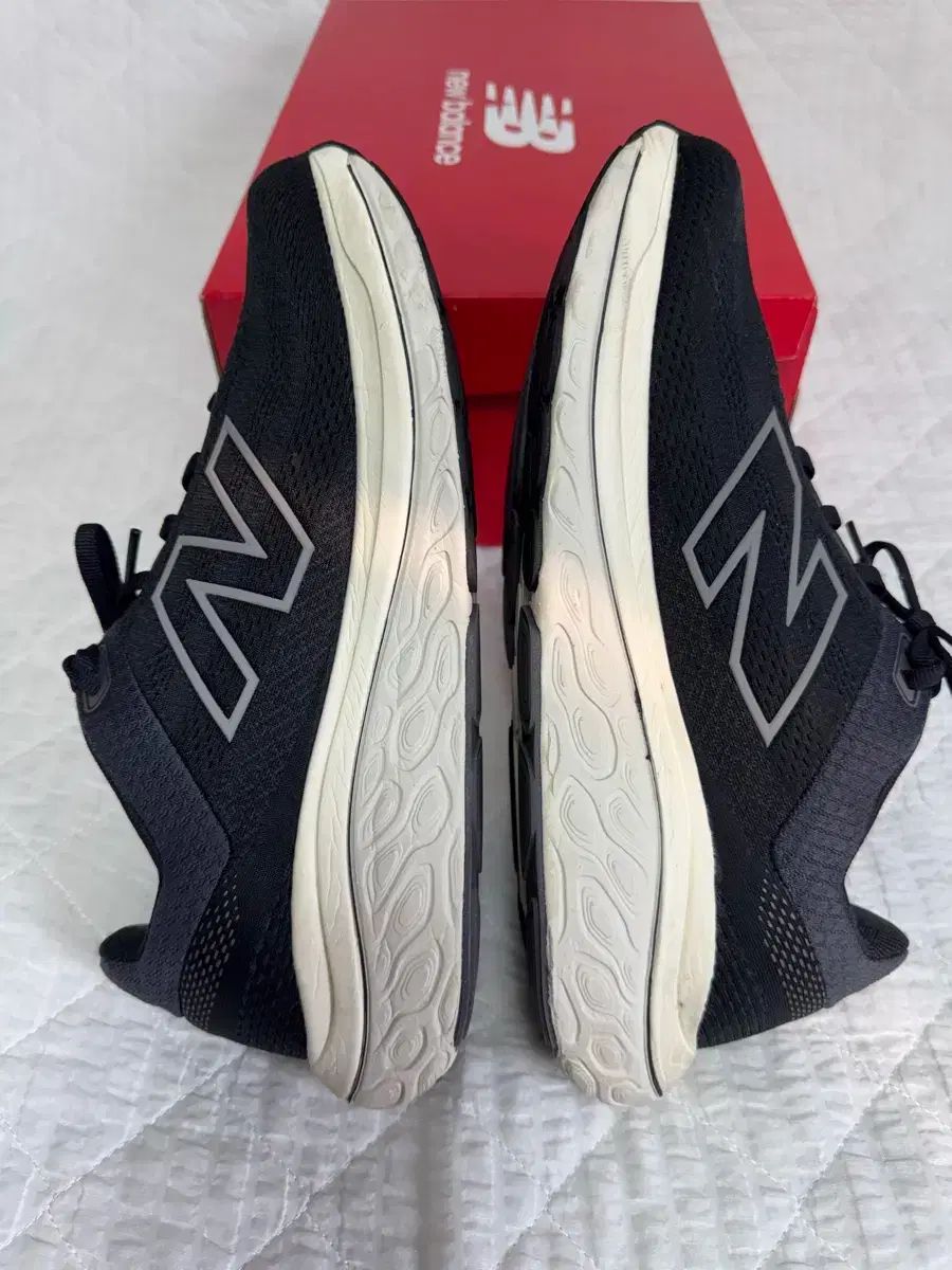 ニューバランス フレッシュフォームX 860 V14 ブラック M860K14 28.5cm