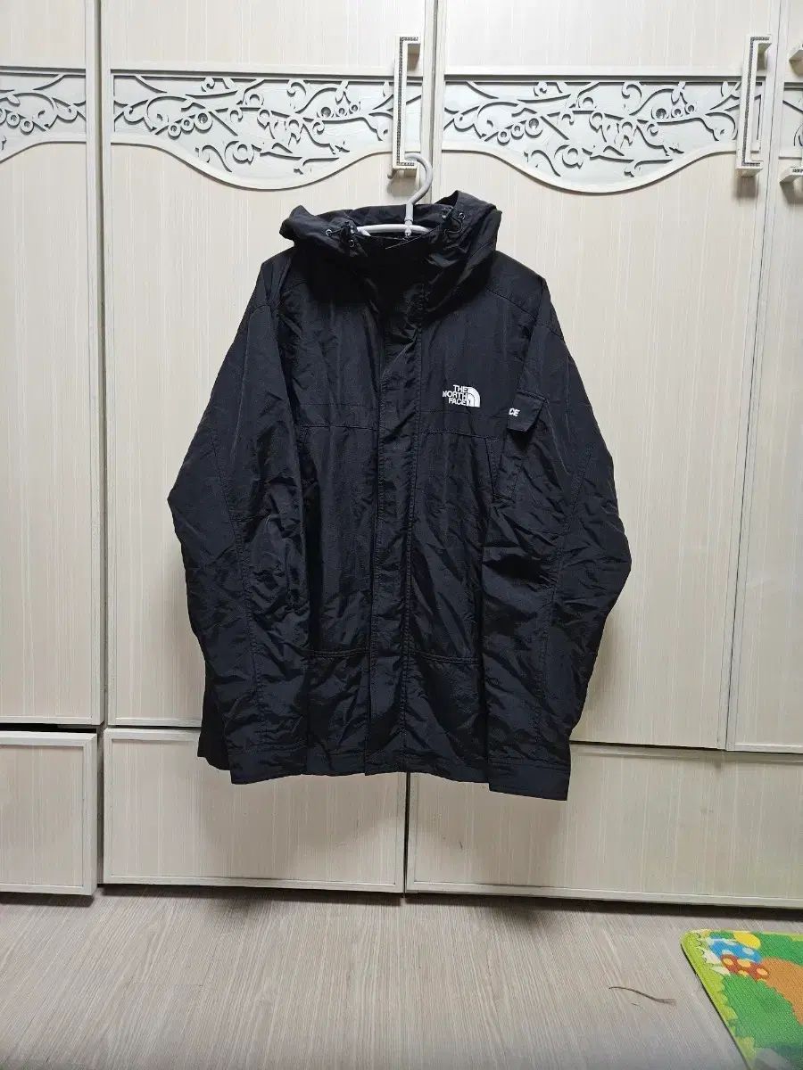 THE NORTH FACE ザノースフェイス ウィンドブレーカー ジャケット100