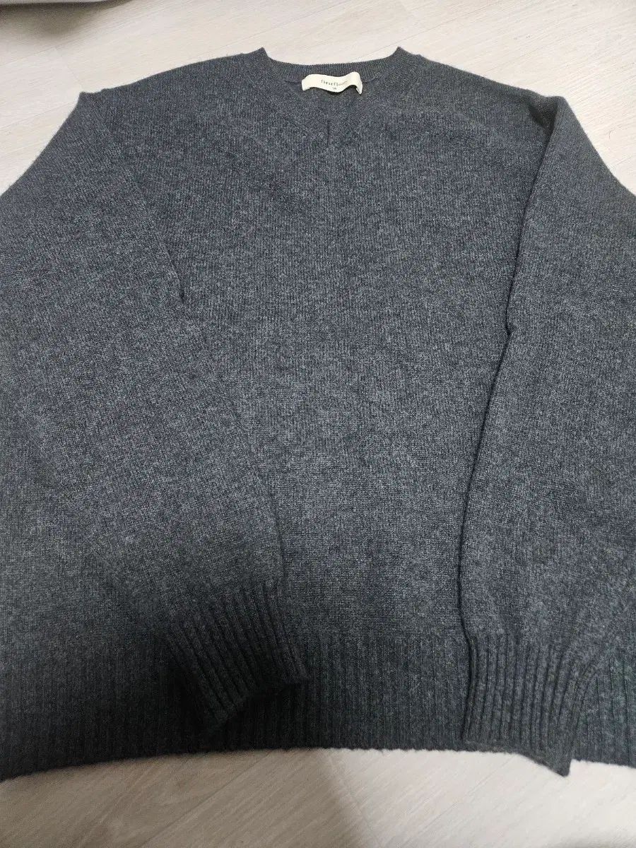 50 ファーストフロア カシミア Vネック ニット エバーグリーン
