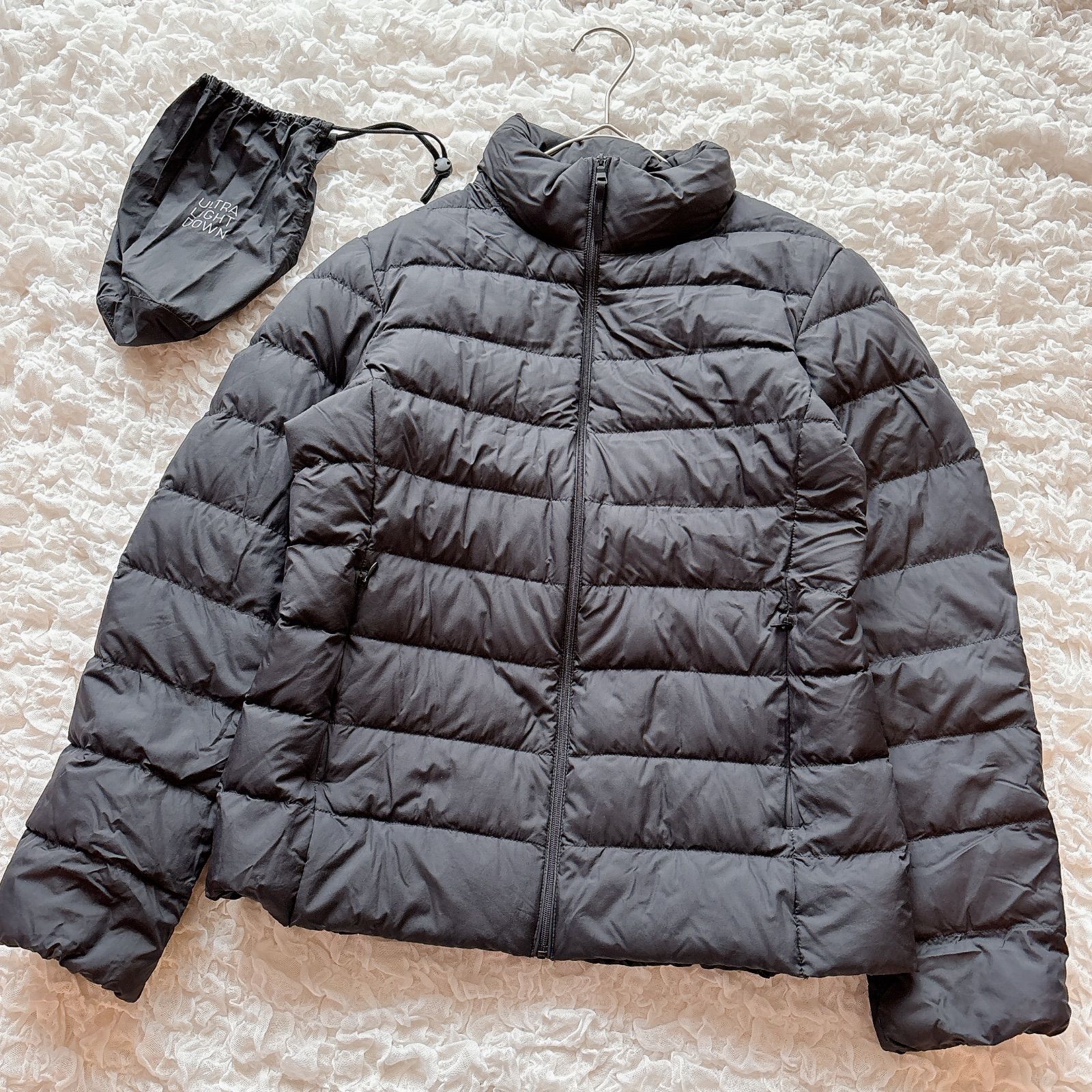 ユニクロ UNIQLO ウルトラライトダウンジャケット ブラック M 収納袋