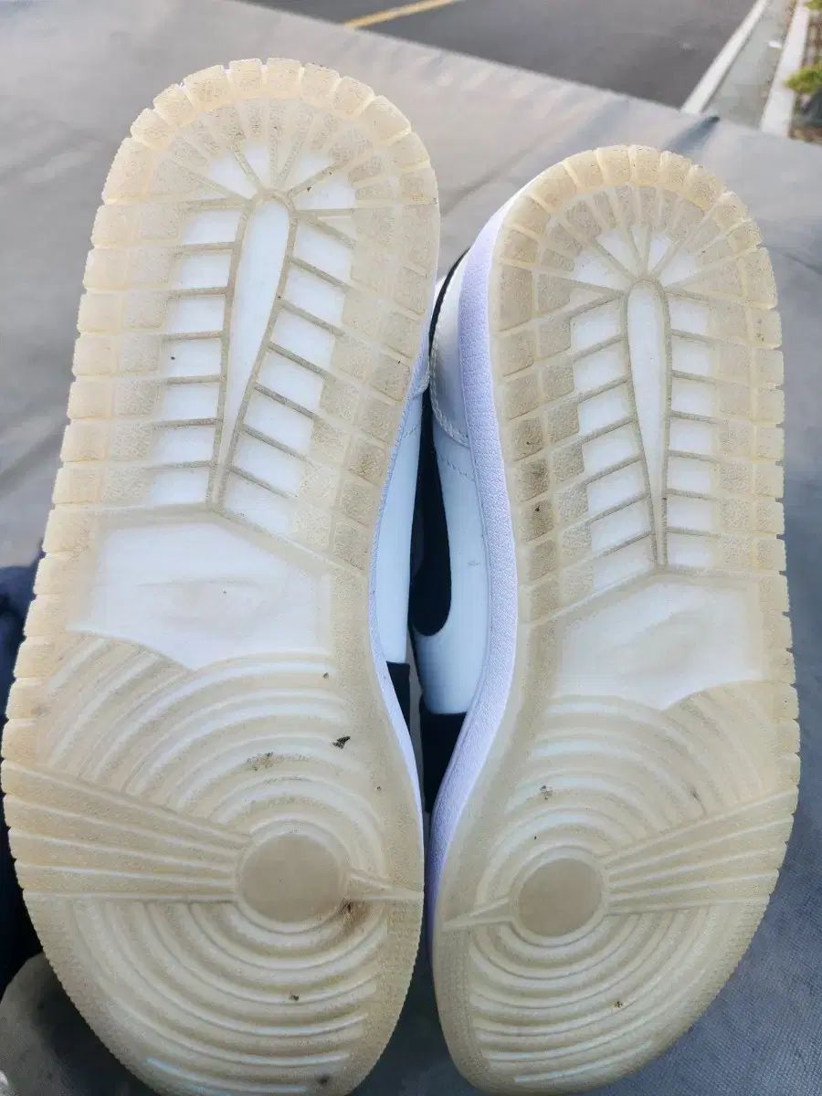  ナイキ エア ジョーダン 1 ミッド ブラック ホワイト その他 ウェア