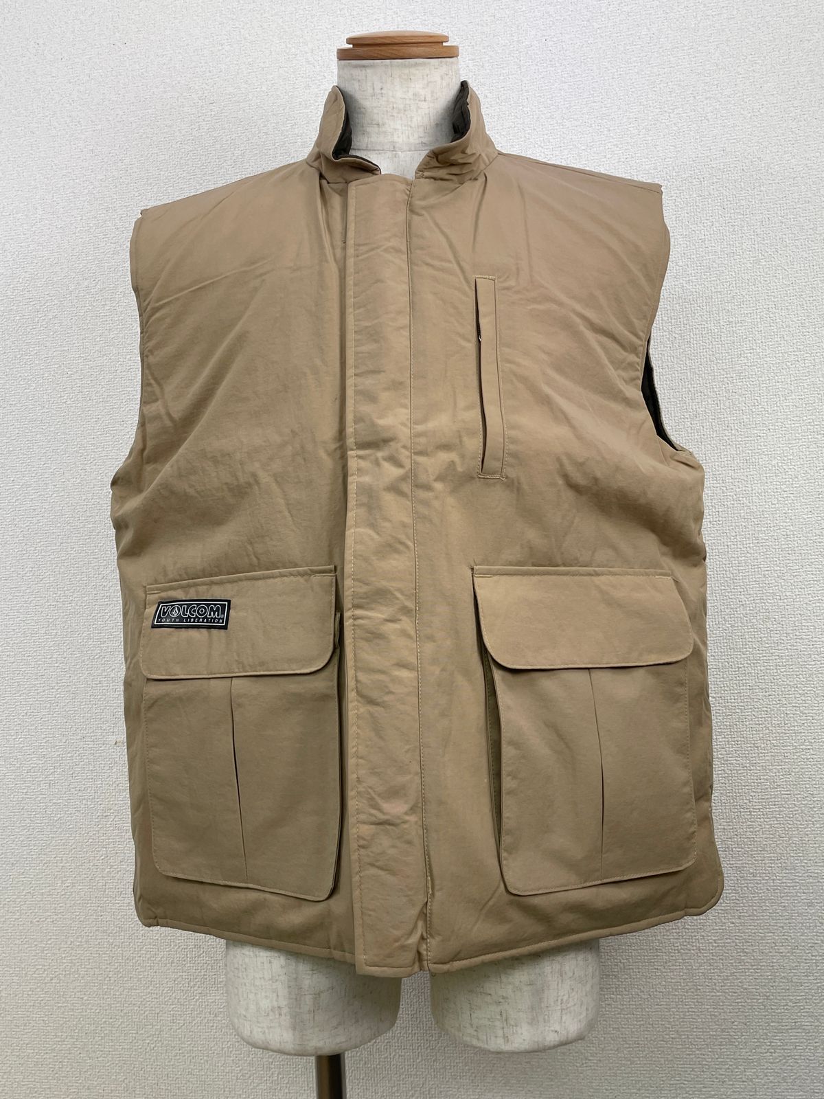 VOLCOM ボルコム L メンズ ベスト ベージュ 20251215-0015 - メルカリ