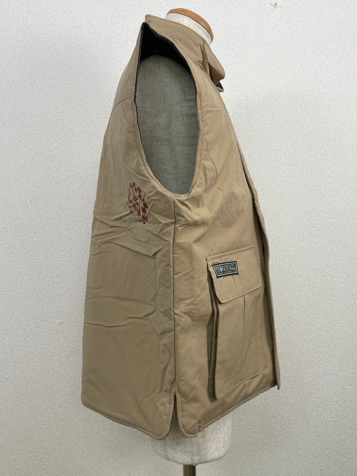 VOLCOM ボルコム L メンズ ベスト ベージュ 20251215-0015 - メルカリ