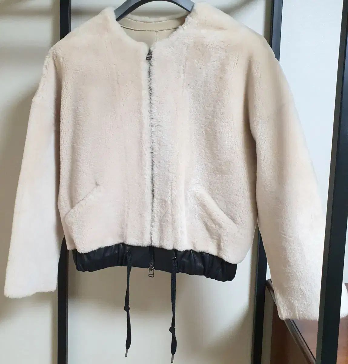 イネスアンドマルシャル クロップド ブルゾン ムートン