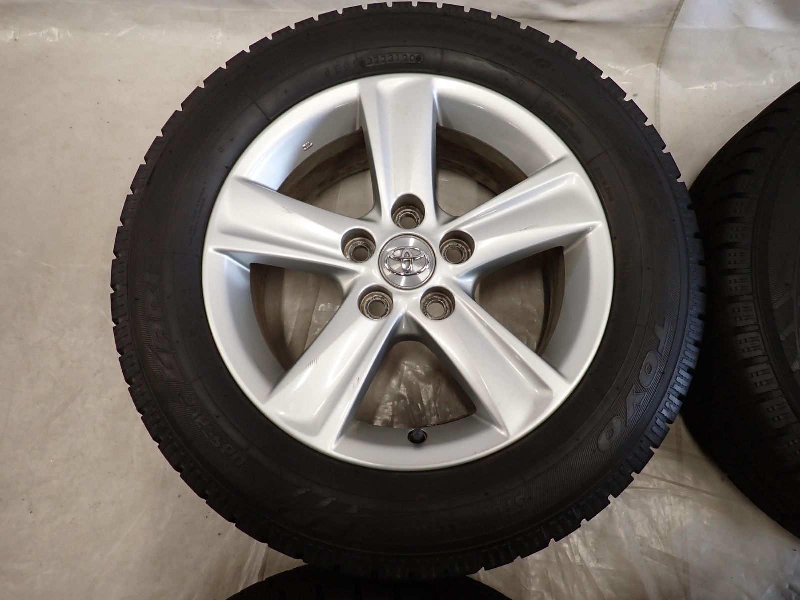 冬4本SET 会社宛 215 60 R 16 7 J 95 Q トーヨー オブザーブ ガリット GIZ 2020年製 トヨタ クラウン アルミ 店頭交換OK NO G 0300