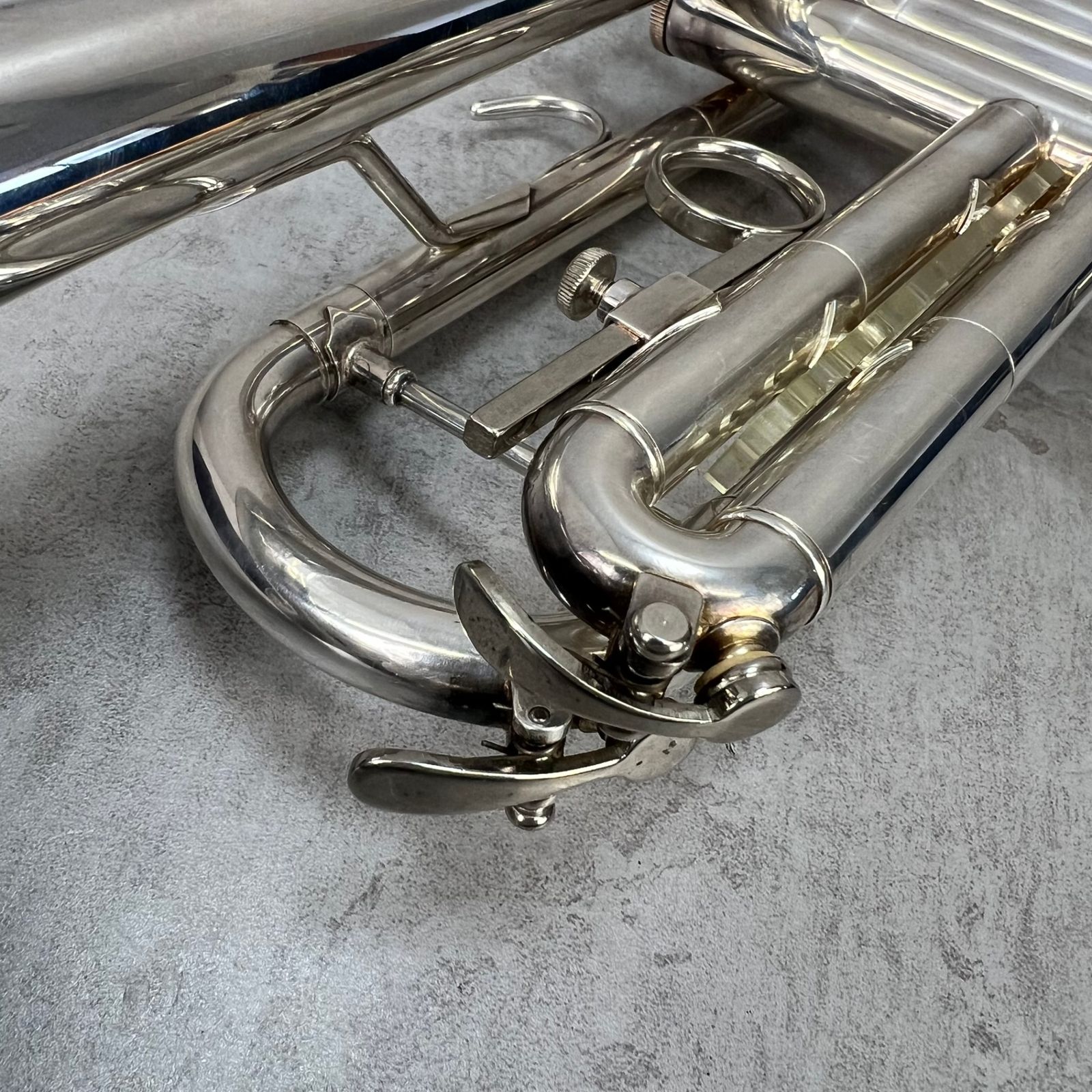 ビンセントバック TR300SP B♭トランペット イエローブラス 銀メッキ