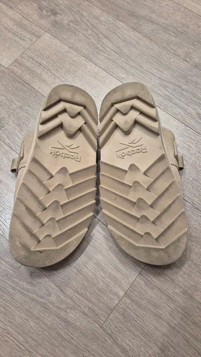 リーボックxニードルズ ビートニック