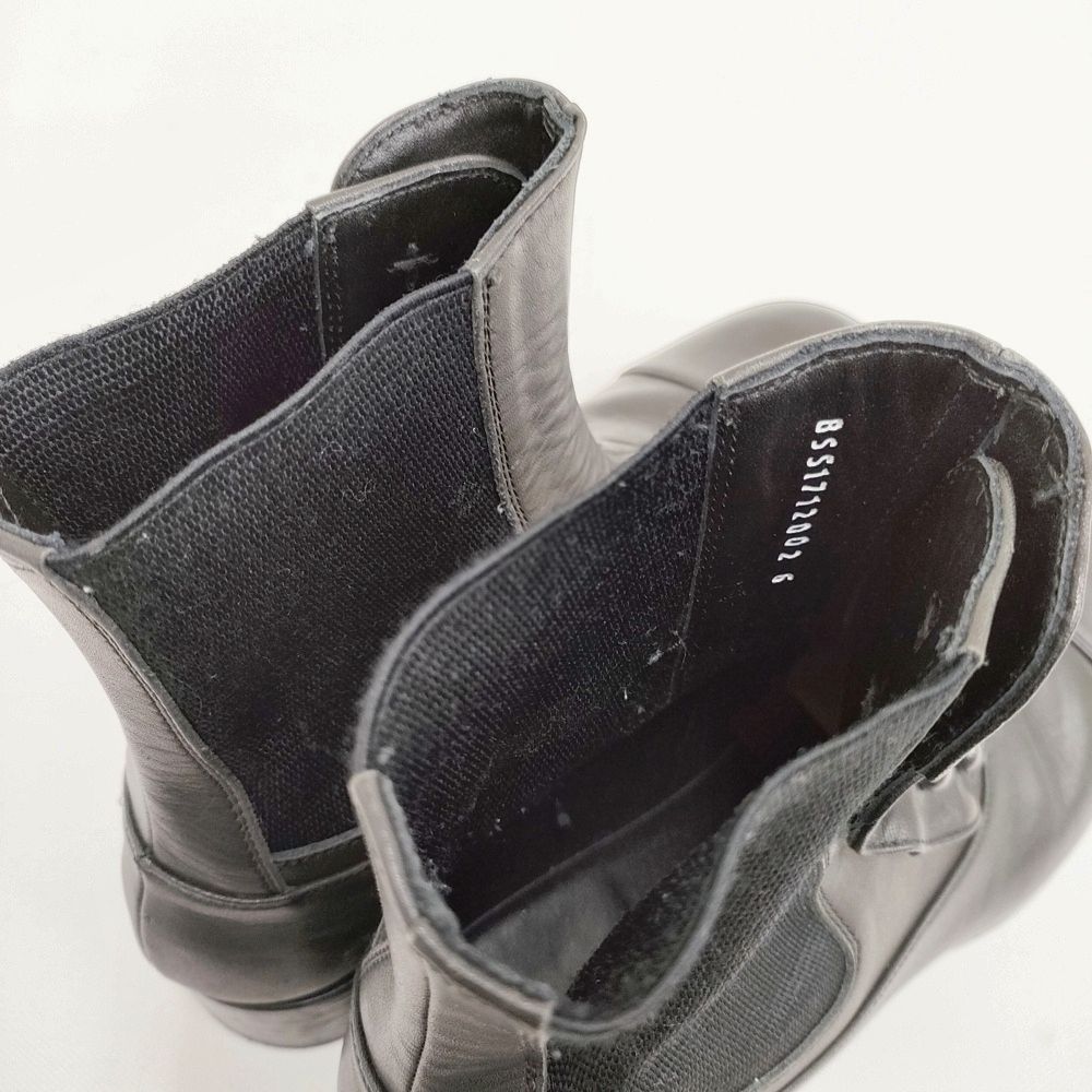 ボタンドサイドゴアブーツ