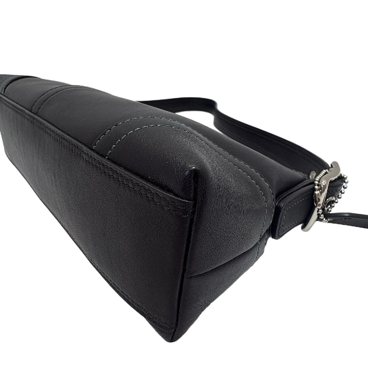 COACH(コーチ) ハンドバッグ - 8A64 黒 レザー - メルカリ