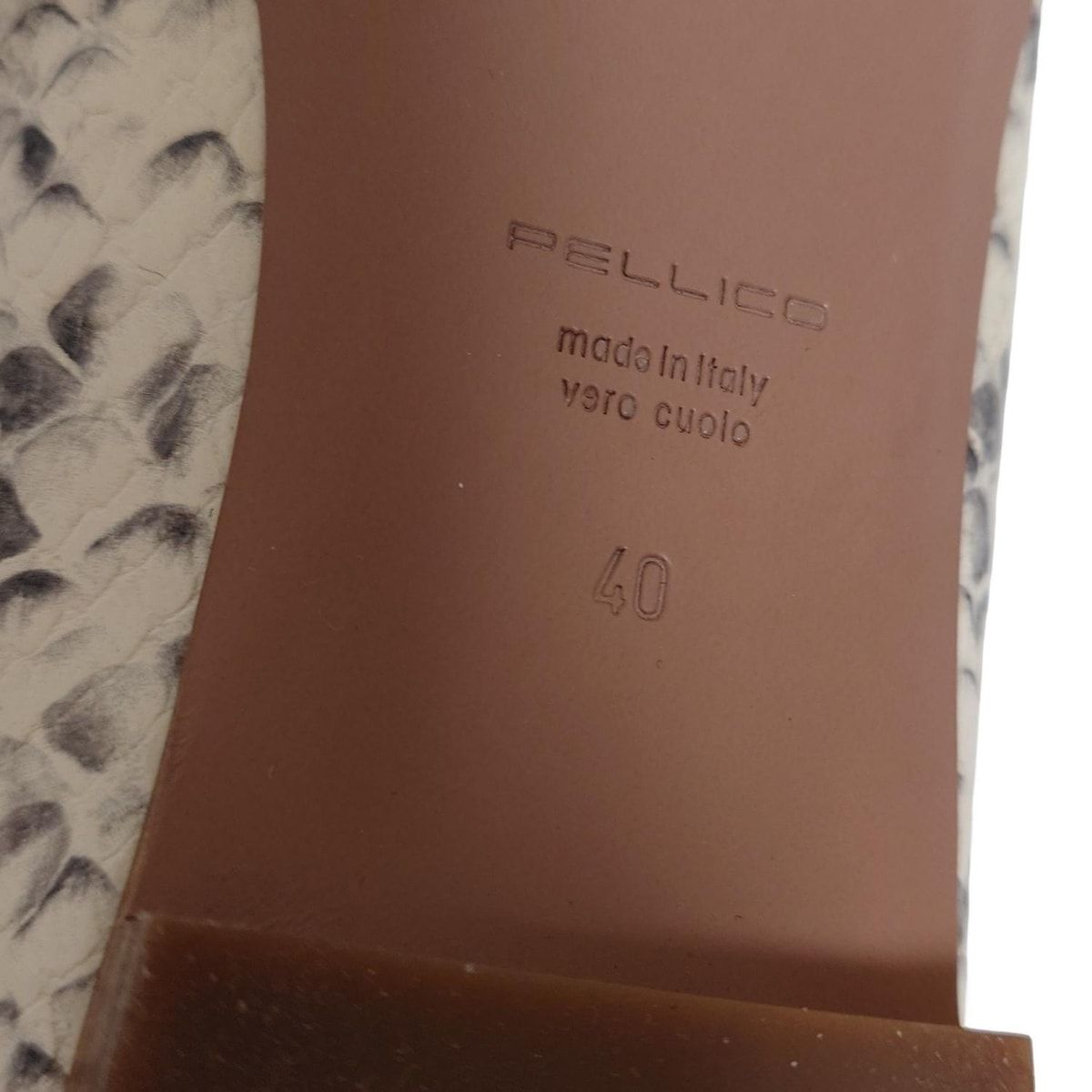 アイボリー×黒