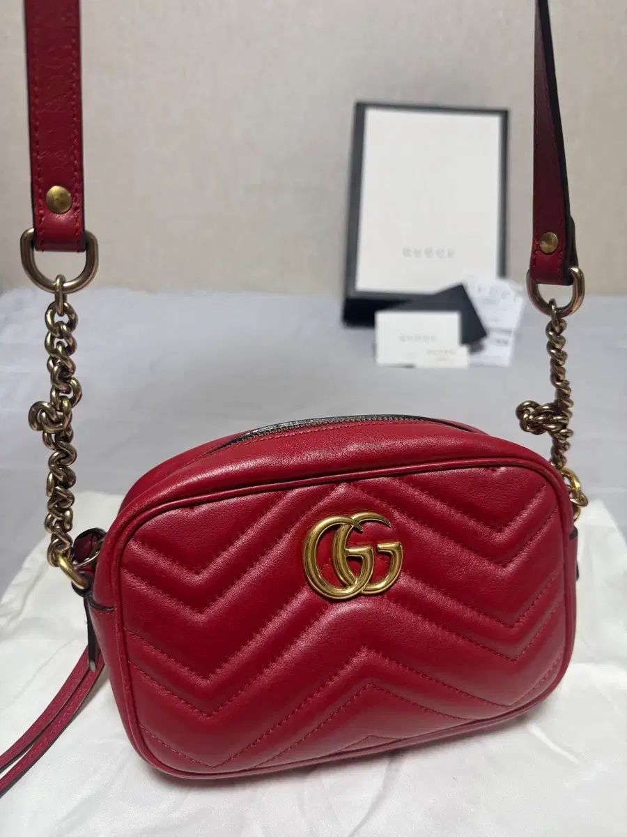 グッチ マーモント マトラッセ ミニ クロスバック