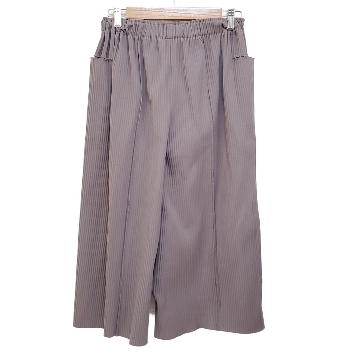 me ISSEY MIYAKE(ミー/イッセイミヤケ) パンツ レディース美品