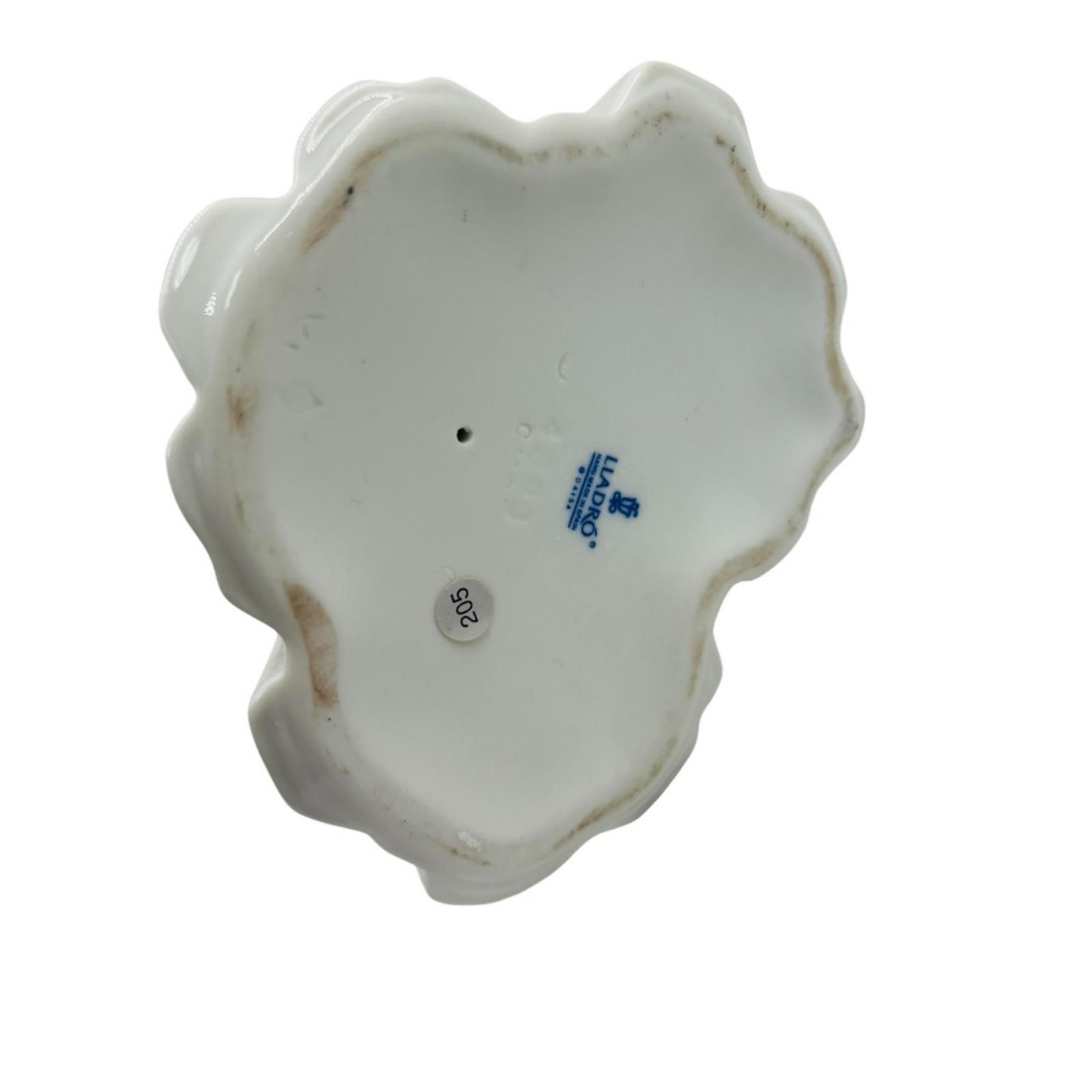 LLADRO リヤドロ 4893 仔犬とお散歩 仔犬を抱く貴婦人 フィギュリン