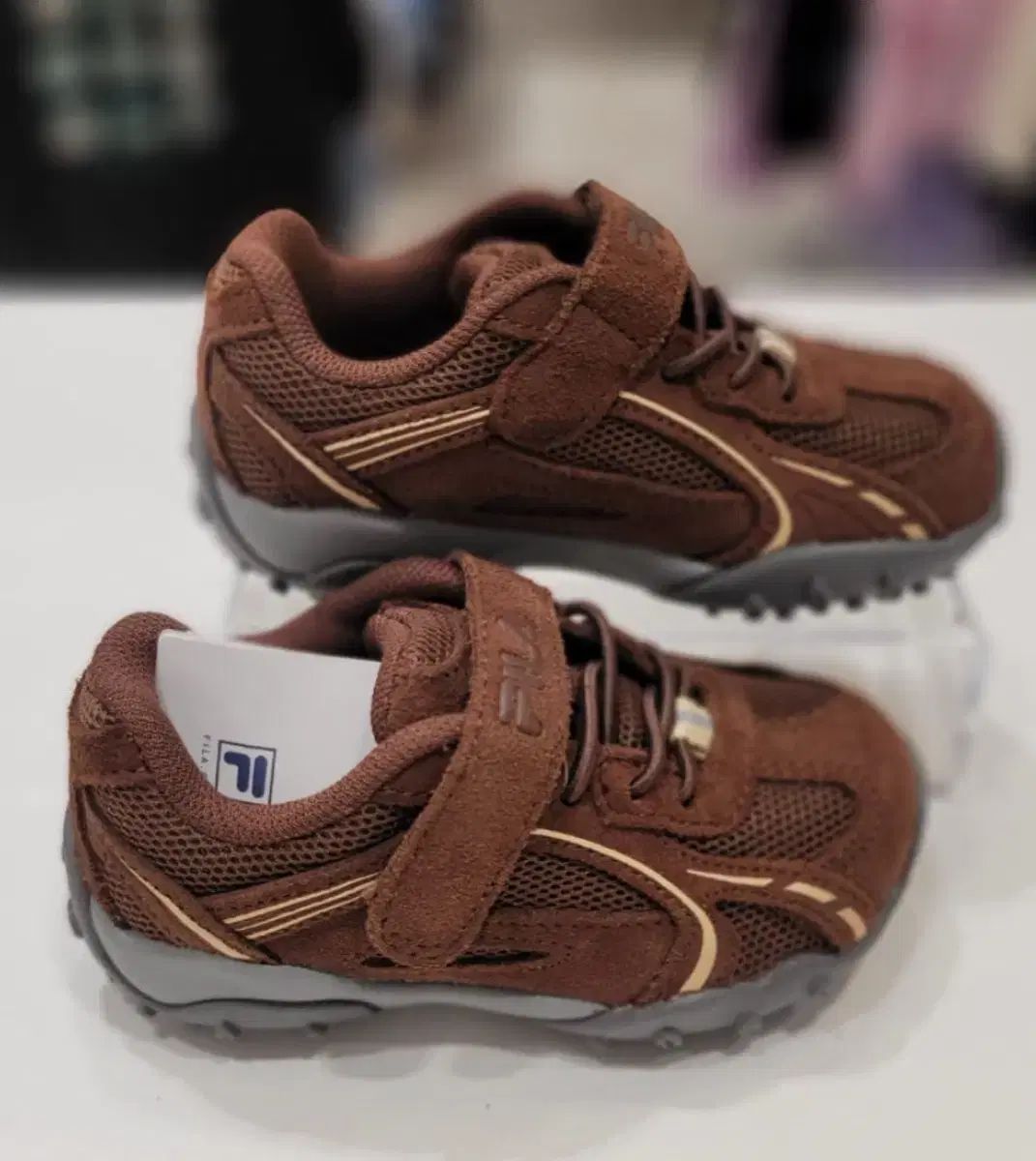 130 FILA フィラ シャ チョコ 商品