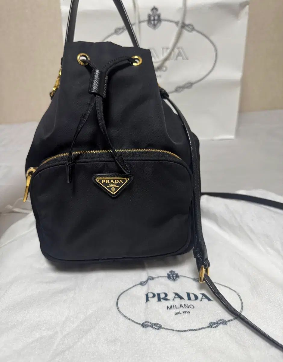 PRADA バケットバッグ