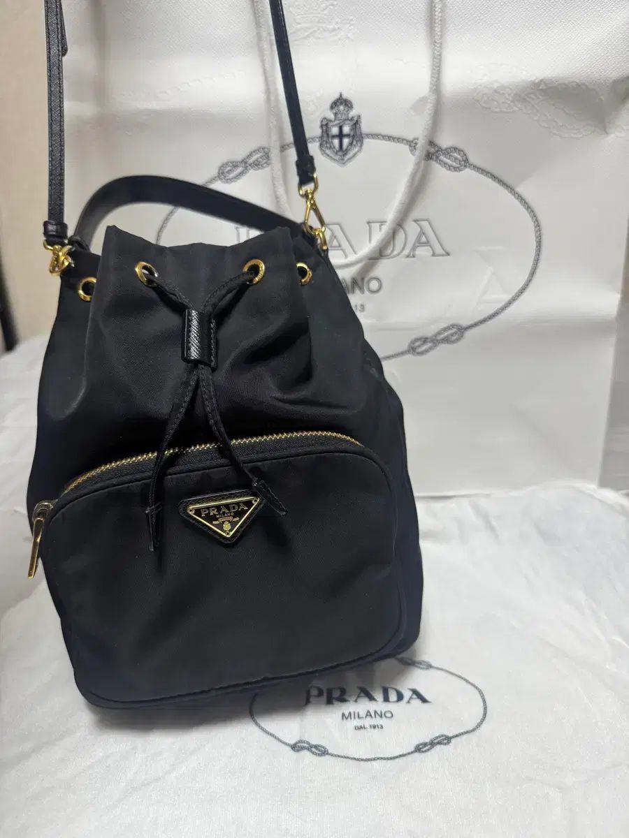 PRADA バケットバッグ