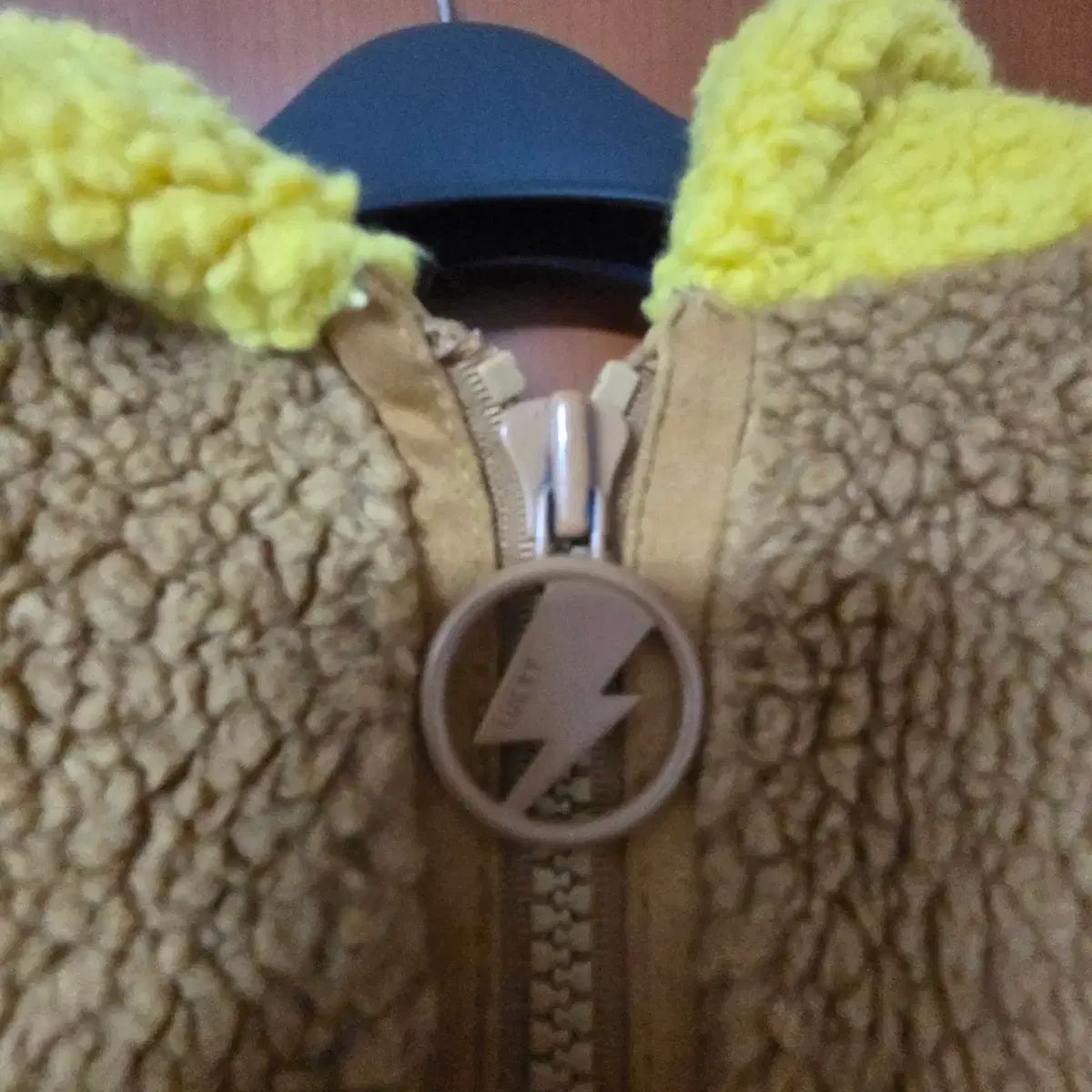 ラッキーシュエトゥ フリース ボア フード ムートン Fサイズ