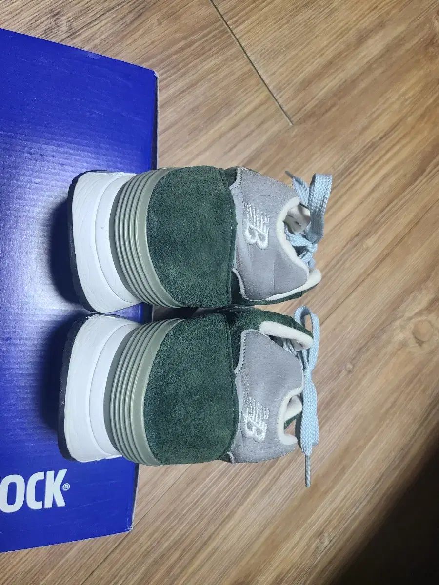  ニュー ンス 1400 260グリーン スニーカー 靴