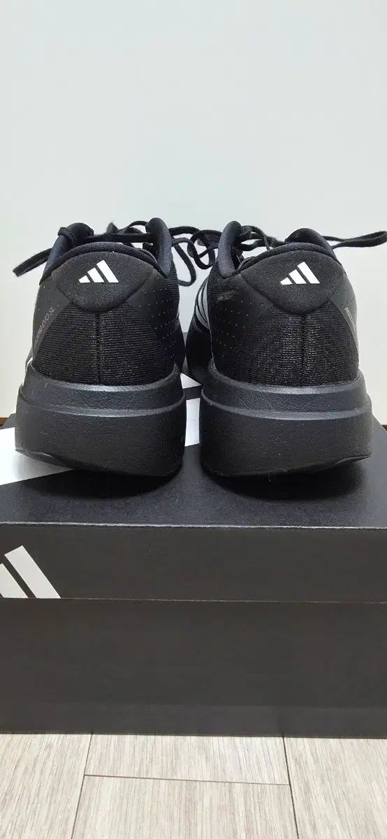  アディダス アディゼロ エボ SL ブラック スニーカー 靴