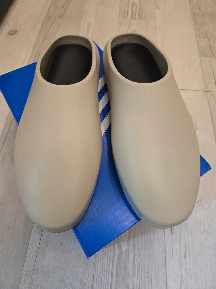 フィアオブゴッド ザ カリフォルニア スリッポン クリーム