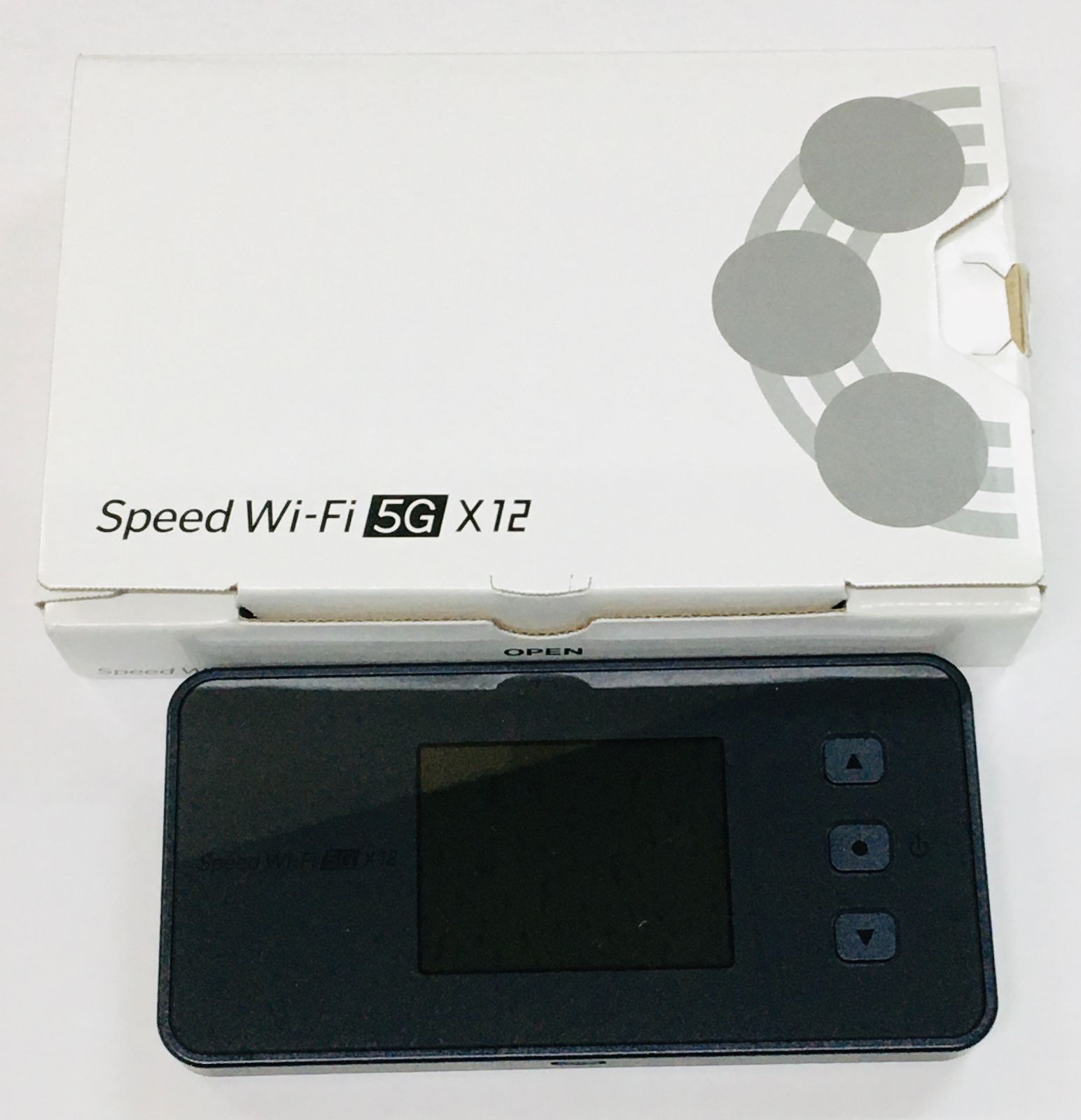 Speed Wi-Fi 5G X12 モバイルルーター 本体 外箱 説明書付き 通電確認
