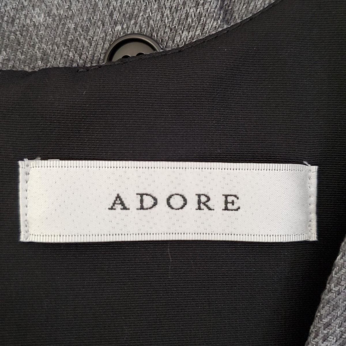 ADORE アドーア ワンピースセットアップ レディース - グレー×黒 ワンピーススーツ上下 ビジネススーツ