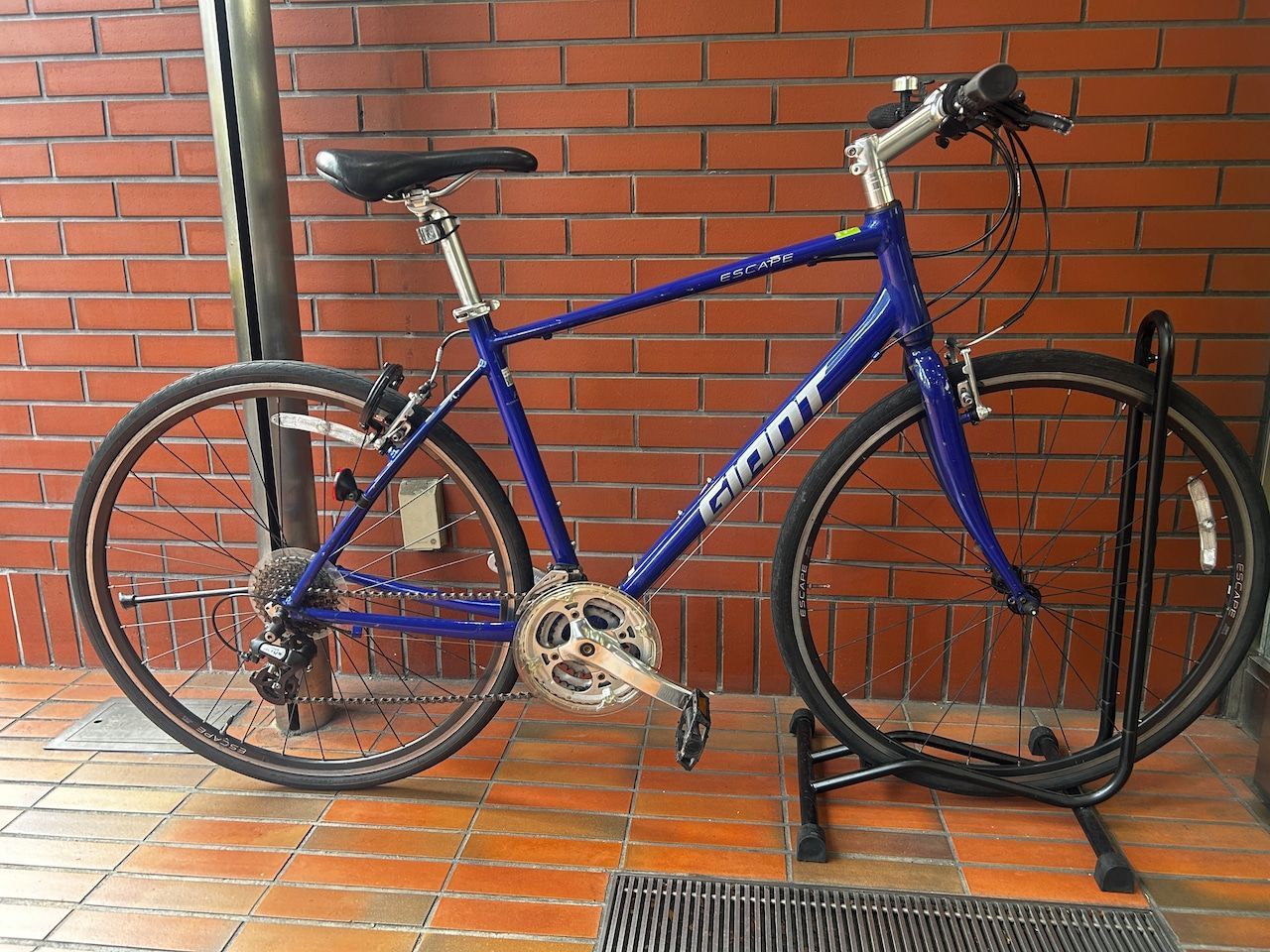 GICv29）Giant ESCAPE R3 中古車 サイズM(170~185cm) - メルカリ